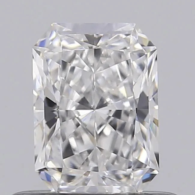 0.53ct Radiant Lab Grown Diamond (Colour E, Clarity VVS2, IGI Certified)