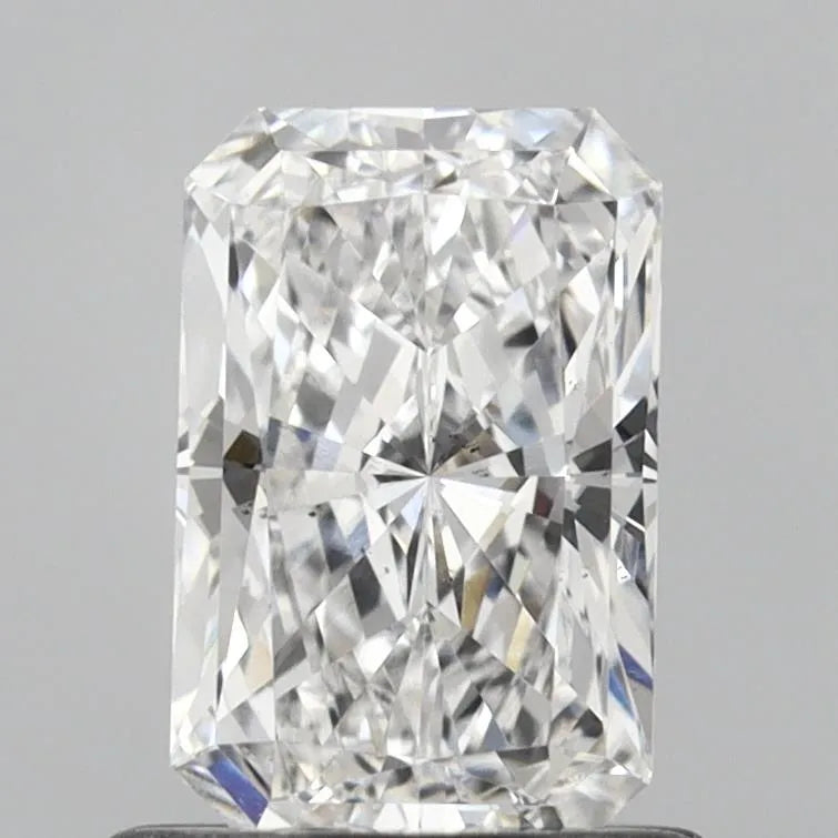 0.92ct Radiant Lab Grown Diamond (Colour E, Clarity VS2, IGI Certified)