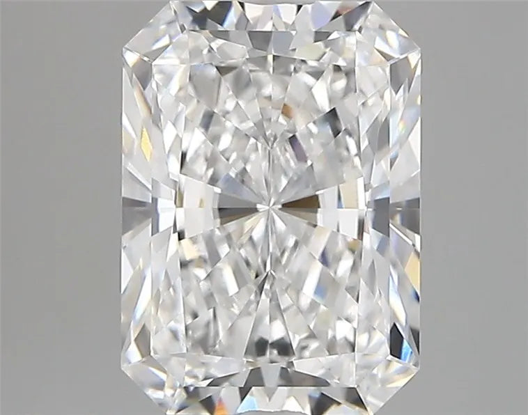 2.81ct Radiant Lab Grown Diamond (Colour D, Clarity VVS1, IGI Certified)
