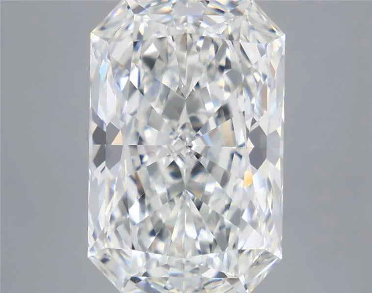 7.09ct Radiant Lab Grown Diamond (Colour E, Clarity VVS2, IGI Certified)