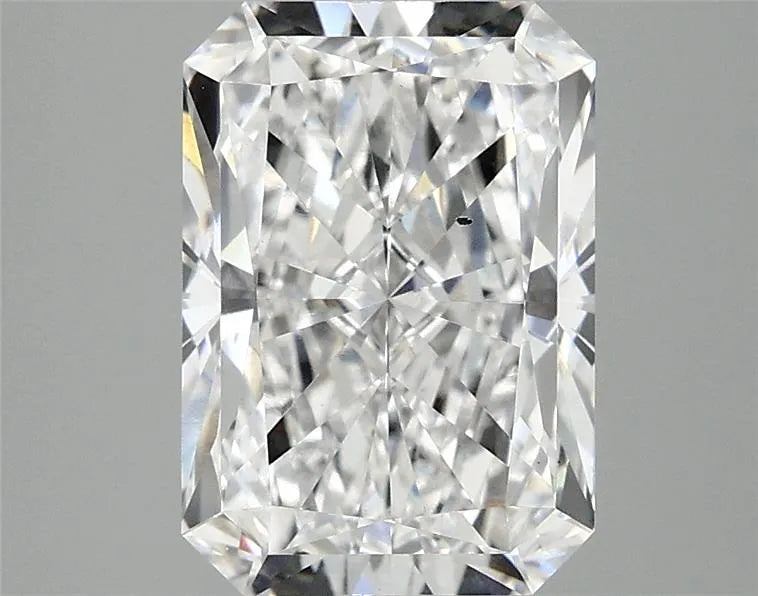 3.10ct Radiant Lab Grown Diamond (Colour D, Clarity VS2, IGI Certified)